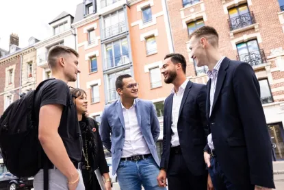 Des-etudiants-reunit-pour-discuter-a-Pigier-Rouen