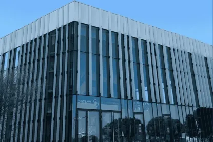 entree-du-batiment-de-Pigier-Tours